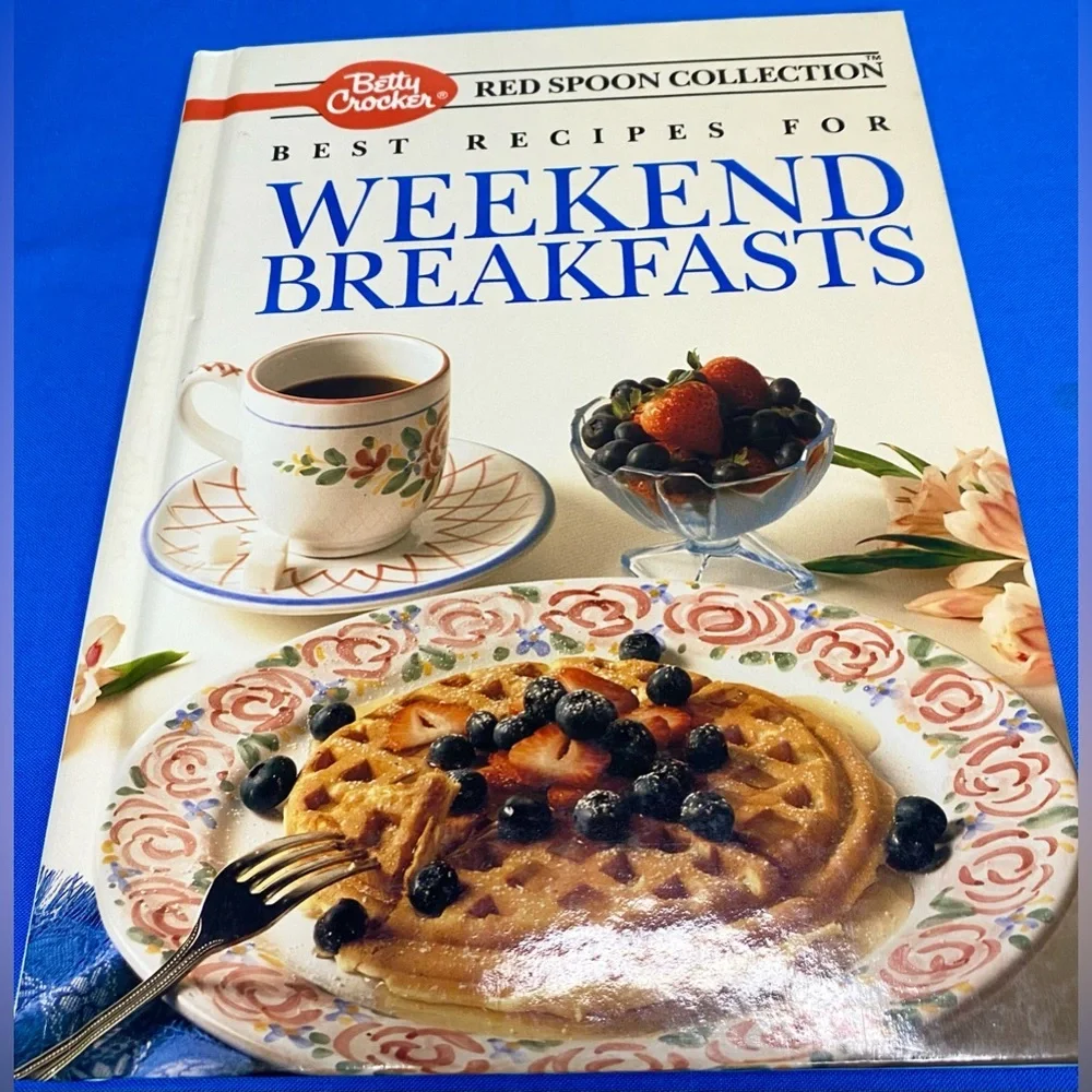 VINTAGE Betty Crocker's BBQ & Weekend Breakfast Cookbook (1989 & 1991) - Picture 5 of 6